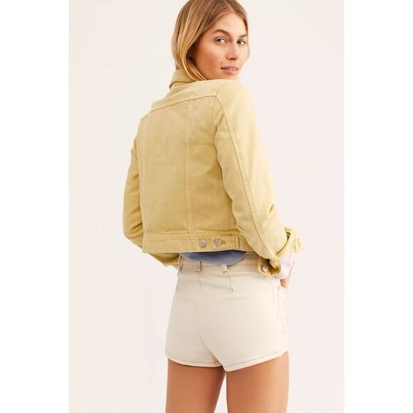 NWT Free People x We The Free Bridgette Button Fly Denim Shorts in Ecru, Size 24 - Picture 3 of 15
